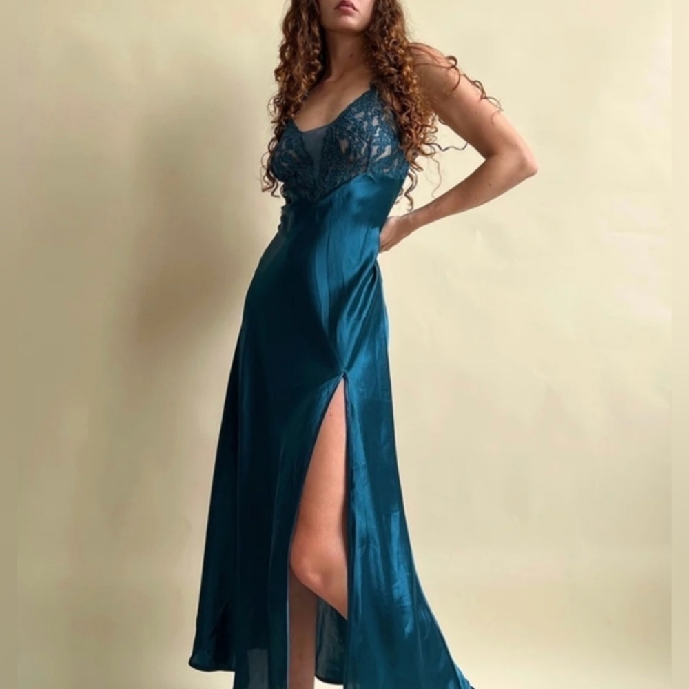 Vintage Victoria’s Secret Gold Label 90’s Y2K Satin Teal Slip Dress Nightgown M